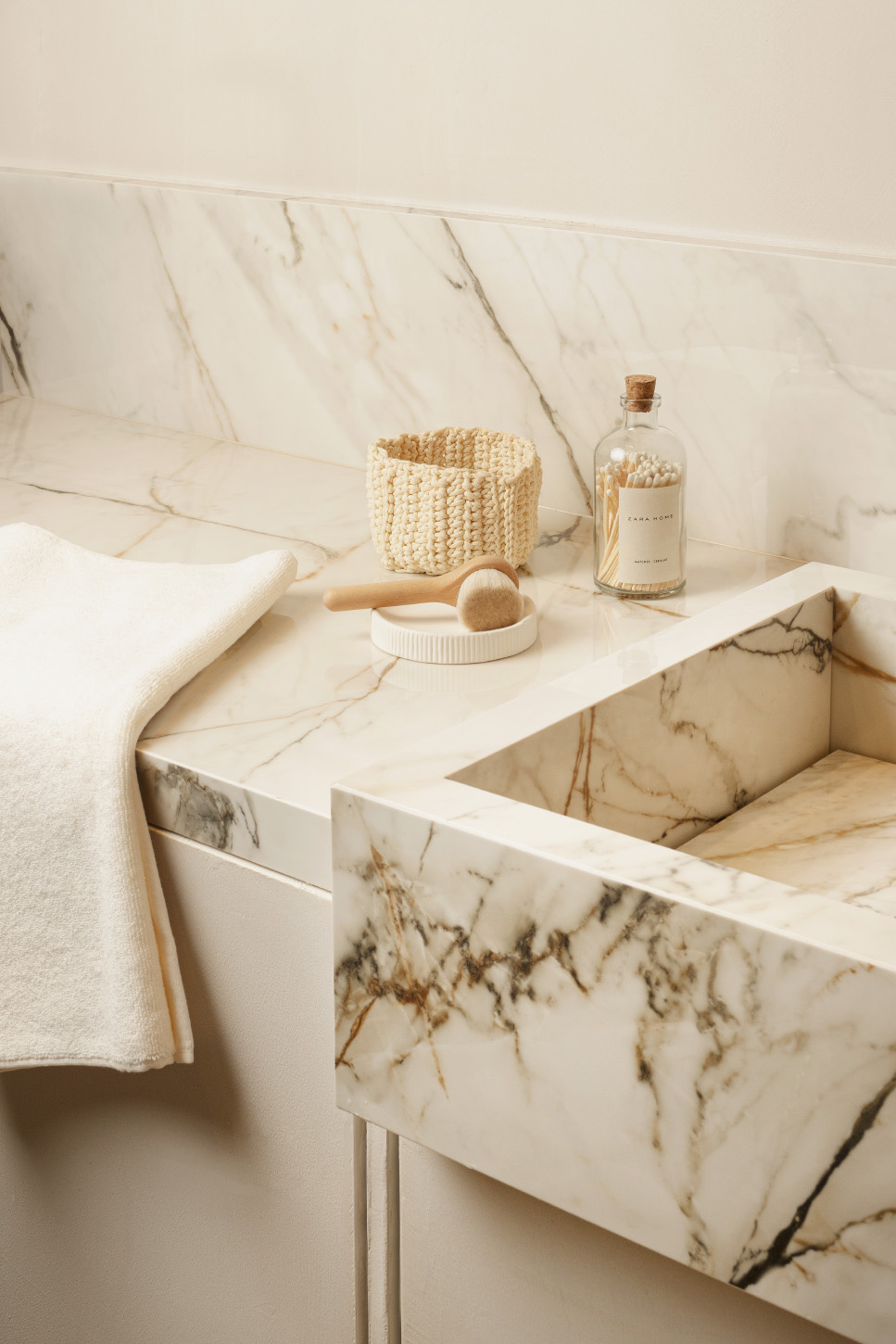 Blat de bucatarie NEOLITH Calacatta Luxe - imagine 6